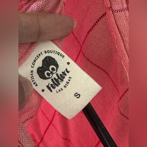 Folklore Las Ninas blouse. Size S. Mock ruffle neck. Sleeve ties. - Picture 3 of 4